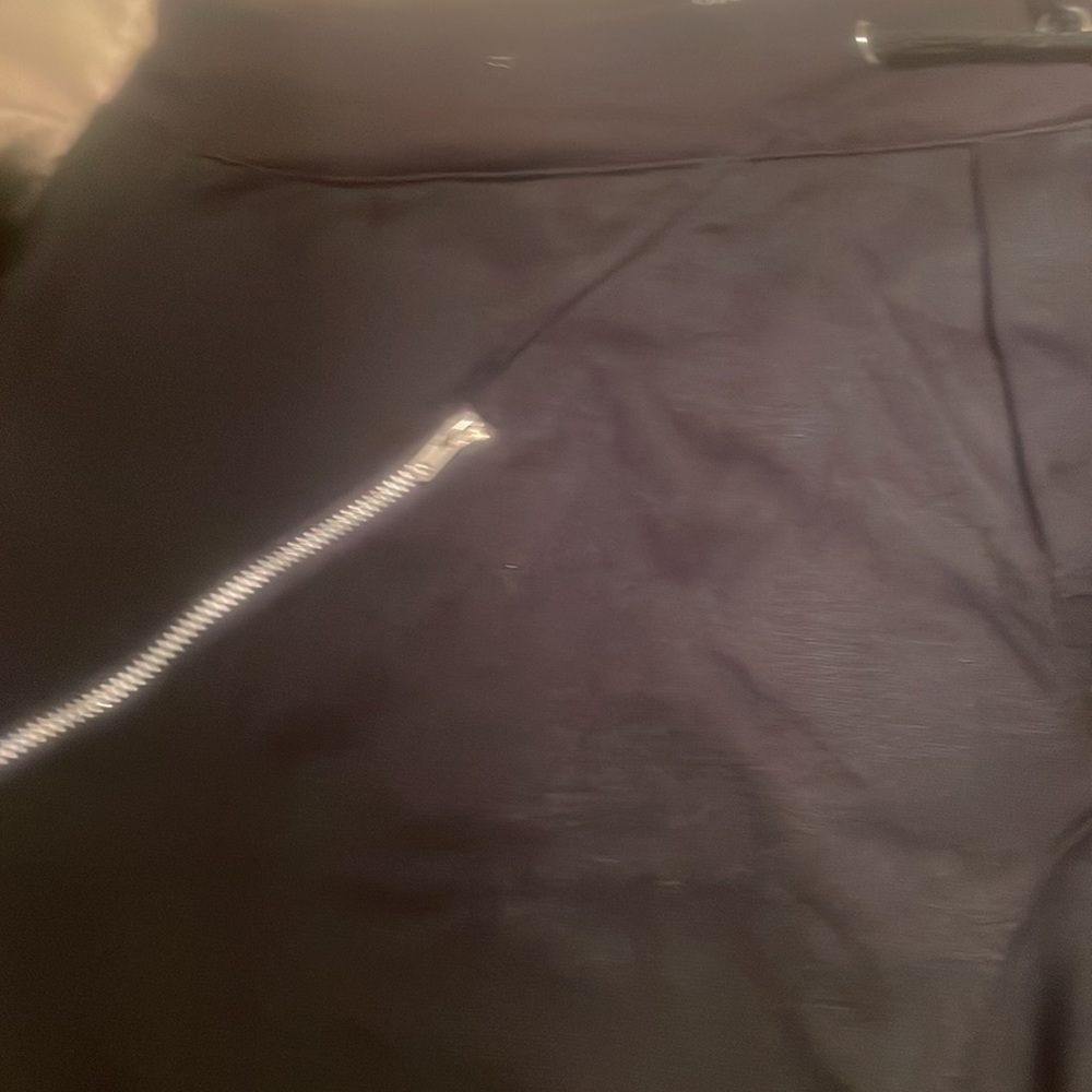 Paint’s - Picture 2 of 8
